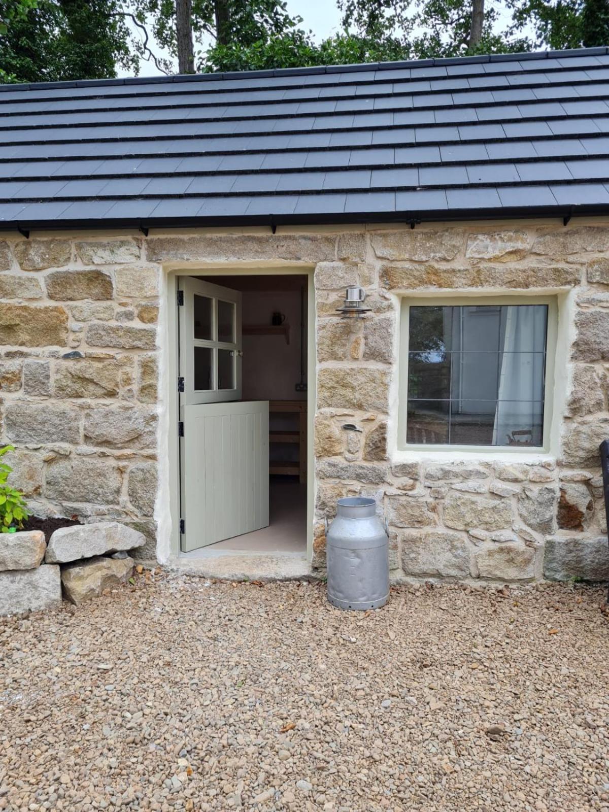 Cosy Couples Retreat At The Coop With Hot Tub Villa Kilkeel Exterior foto
