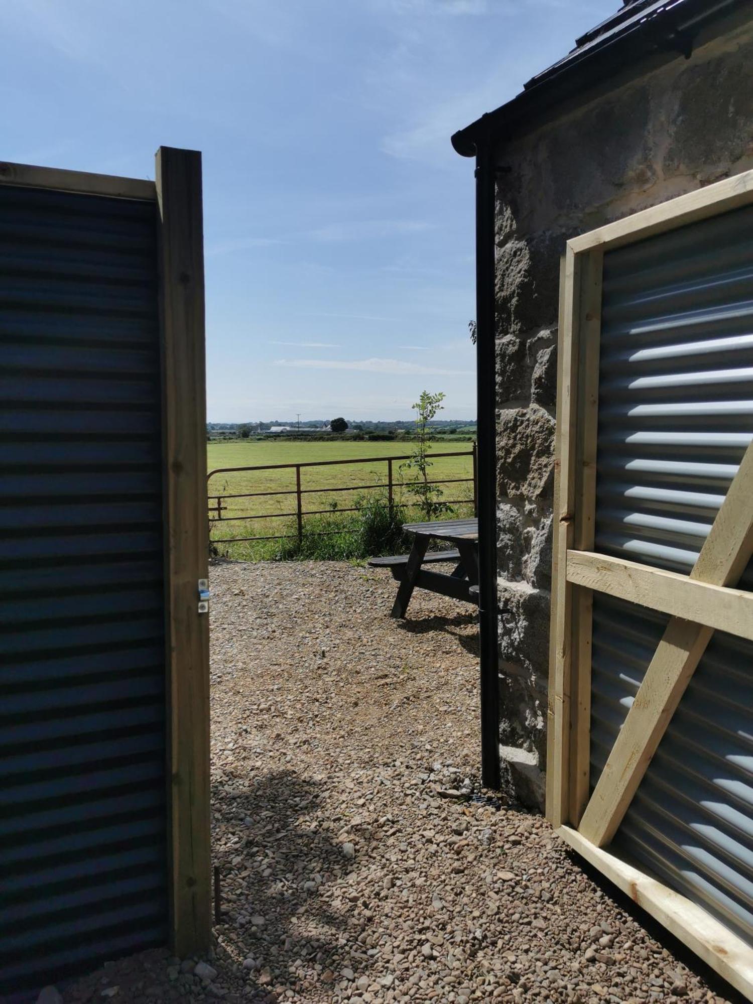 Cosy Couples Retreat At The Coop With Hot Tub Villa Kilkeel Exterior foto