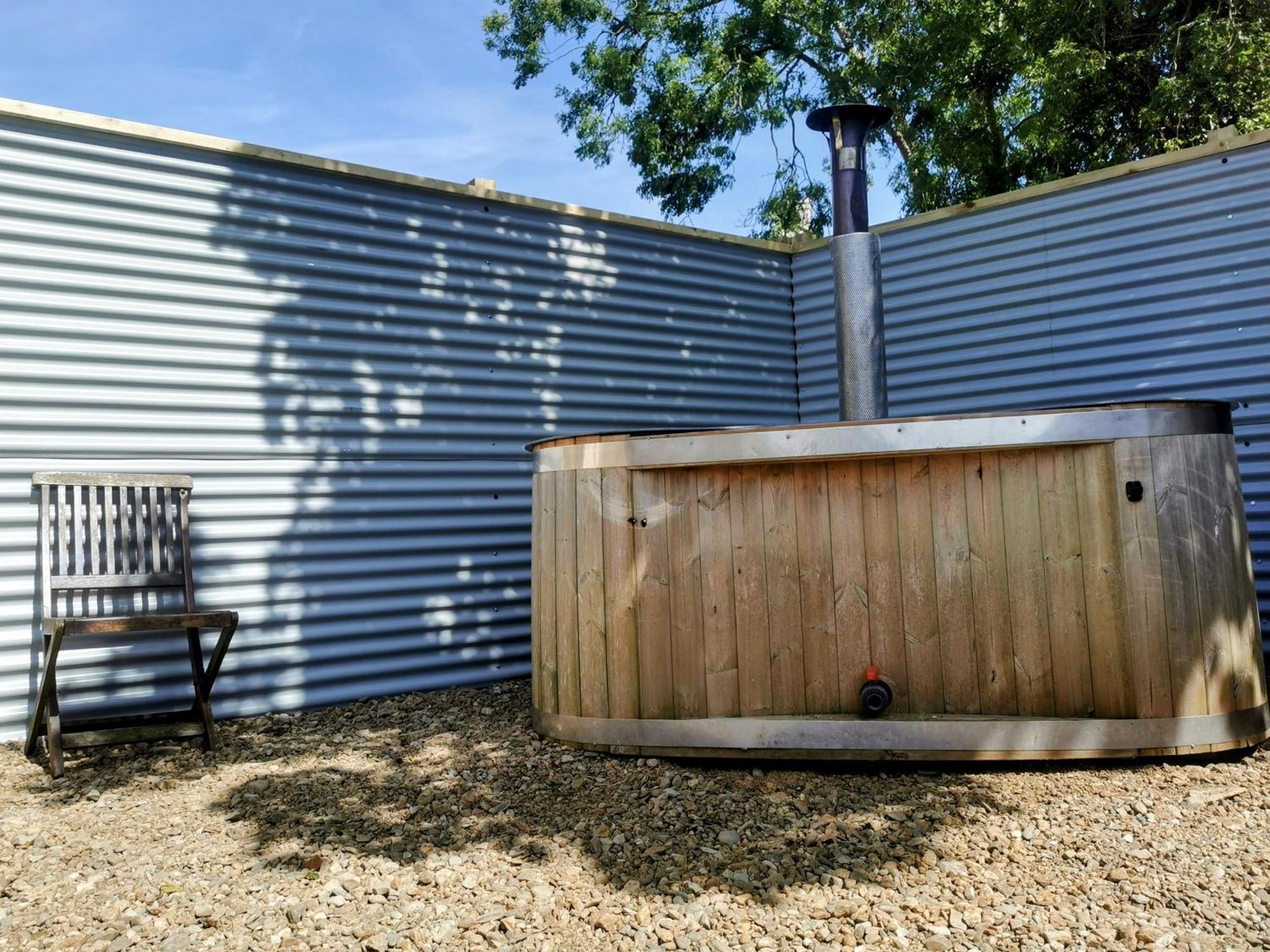 Cosy Couples Retreat At The Coop With Hot Tub Villa Kilkeel Exterior foto